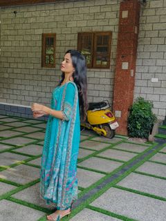 Meenakshi feet photo 13