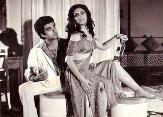 Meenakshi Sheshadri feet photo 11