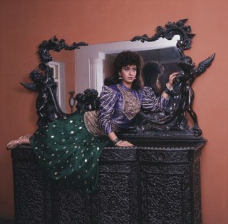 Meenakshi Sheshadri feet photo 5