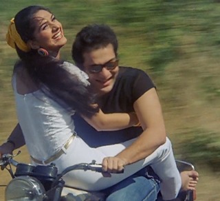 Meenakshi Sheshadri feet photo 12