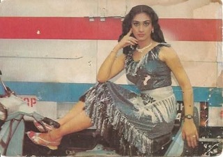 Meenakshi Sheshadri feet photo 20