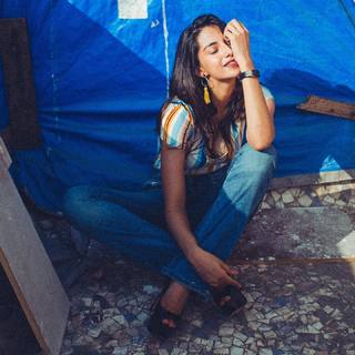 Meenakshii Chaudhary feet photo 20