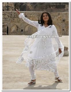 Meera Jasmine feet photo 9