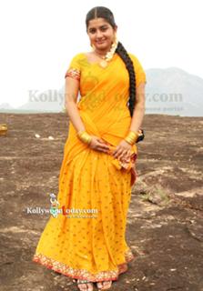 Meera Jasmine feet photo 4