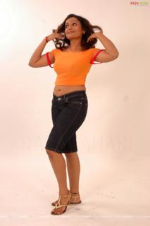 Meera Vasudevan feet photo 3