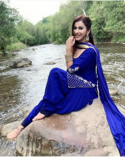 Meetii Kalher feet photo 4