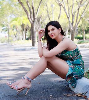Meetii Kalher feet photo 8