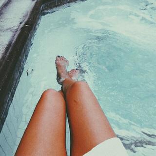 Meg DeLacy feet photo 6