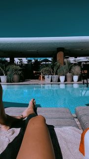 Meg DeLacy feet photo 19