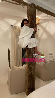 Meg DeLacy feet photo 18