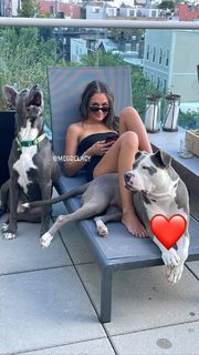 Meg DeLacy feet photo 17