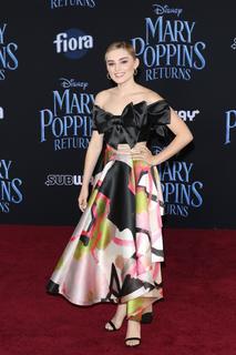 Meg Donnelly feet photo thumbnail