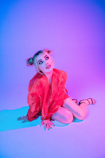 Meg Donnelly feet photo thumbnail