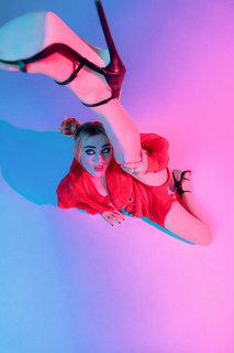 Meg Donnelly feet photo thumbnail
