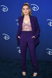 Meg Donnelly feet photo thumbnail
