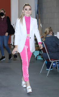 Meg Donnelly feet photo thumbnail