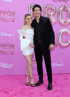 Meg Donnelly feet photo thumbnail