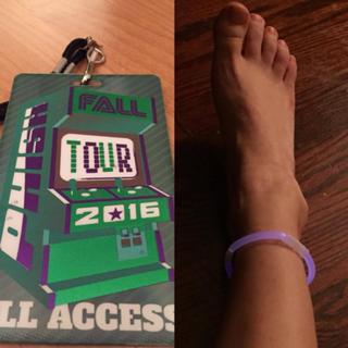 Meg Myers feet photo 12