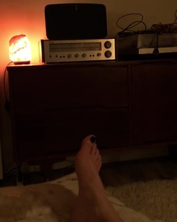 Meg Myers feet photo 5