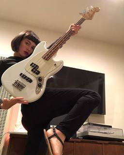 Meg Myers feet photo 5