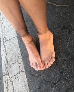 Meg Myers feet photo 14
