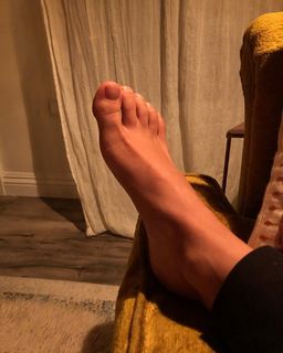 Meg Myers feet photo 13