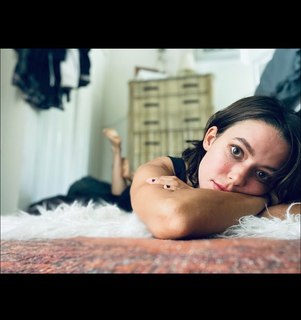 Meg Myers feet photo 3