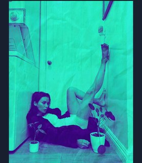 Meg Myers feet photo 1