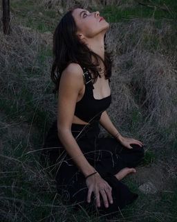 Meg Myers feet photo 19