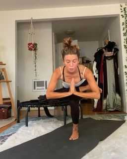 Meg Myers feet photo 17