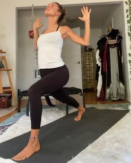 Meg Myers feet photo 15