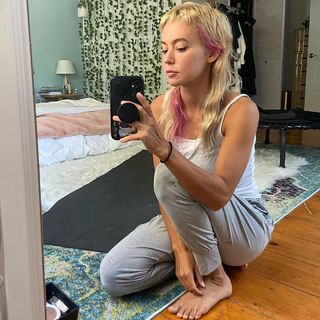 Meg Myers feet photo 13