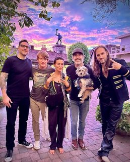 Meg Myers feet photo 5