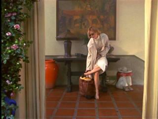 Meg Ryan feet photo thumbnail