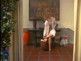 Meg Ryan feet photo thumbnail