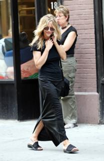 Meg Ryan feet photo thumbnail
