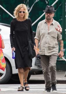 Meg Ryan feet photo thumbnail