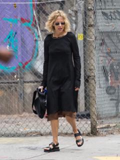 Meg Ryan feet photo thumbnail