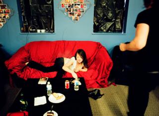 Meg White feet photo thumbnail