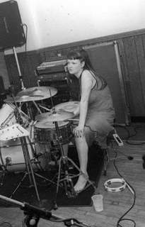 Meg White feet photo thumbnail