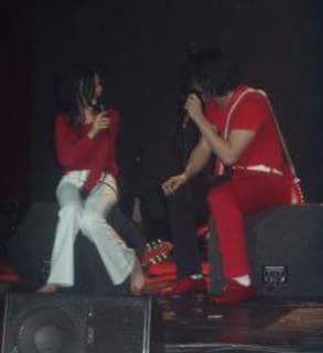 Meg White feet photo thumbnail