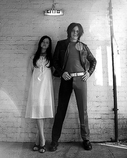 Meg White feet photo thumbnail