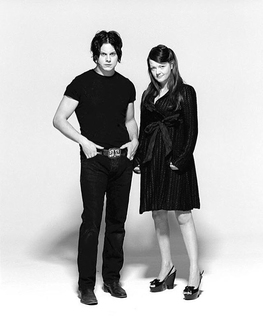 Meg White feet photo thumbnail