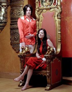Meg White feet photo thumbnail