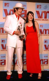 Meg White feet photo thumbnail