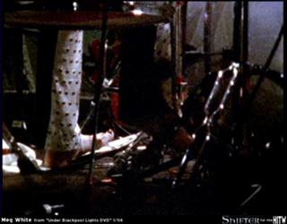 Meg White feet photo thumbnail