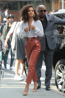 Megalyn Echikunwoke feet photo thumbnail