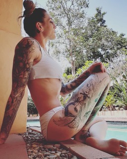 Megan Anderson feet photo 12