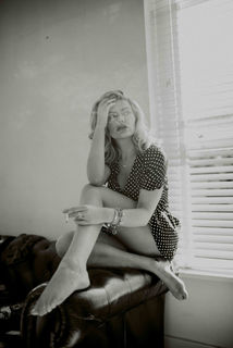 Megan Barton Hanson feet photo 13