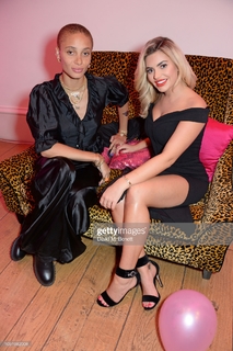 Megan Barton Hanson feet photo 18